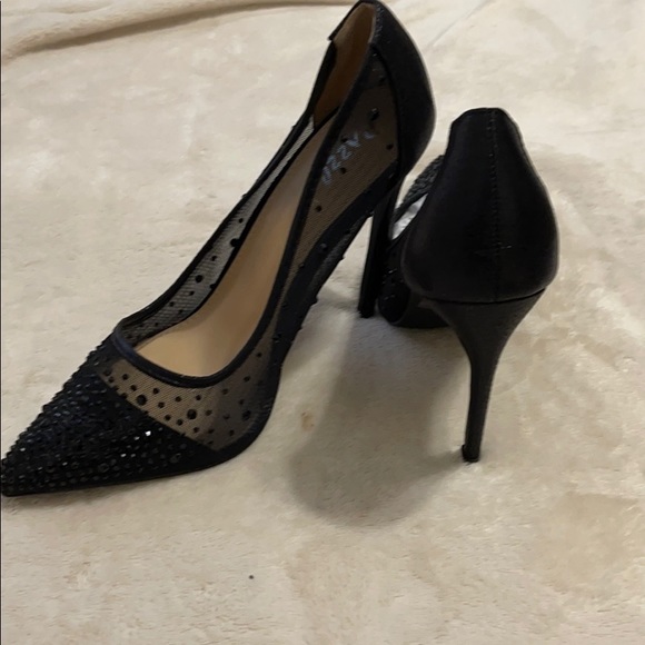 Shoes - Picture 6 of 8